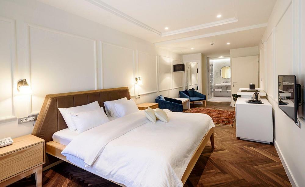 Hotel Gradska Cetinje Luaran gambar