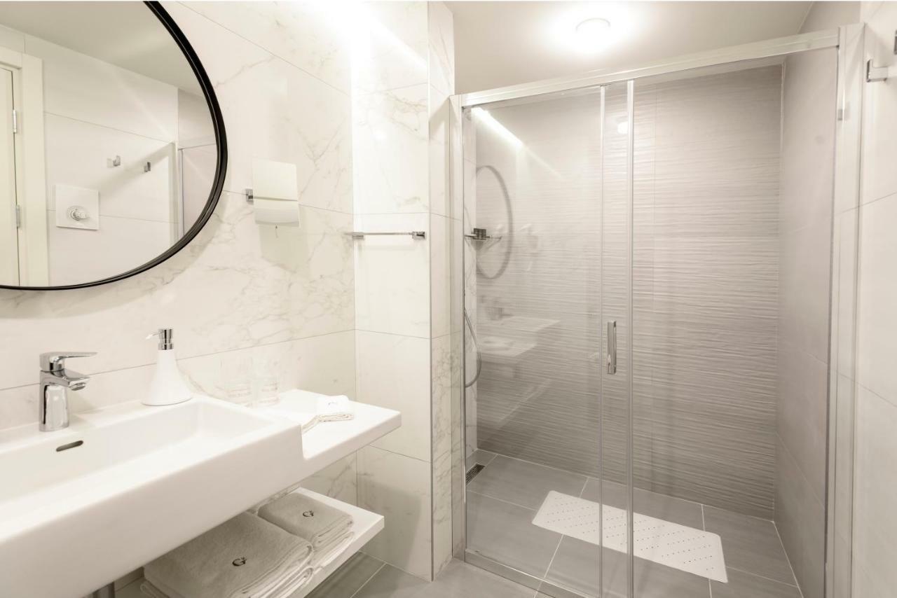 Hotel Gradska Cetinje Luaran gambar