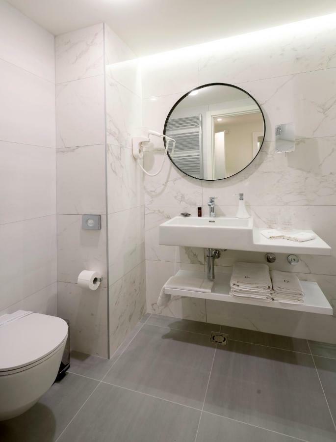 Hotel Gradska Cetinje Luaran gambar