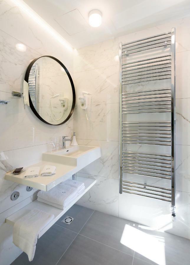 Hotel Gradska Cetinje Luaran gambar