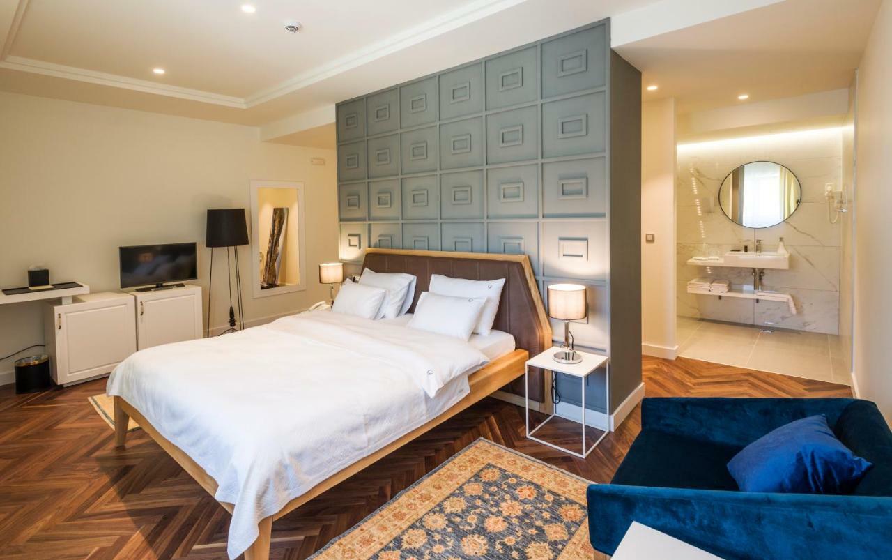 Hotel Gradska Cetinje Luaran gambar