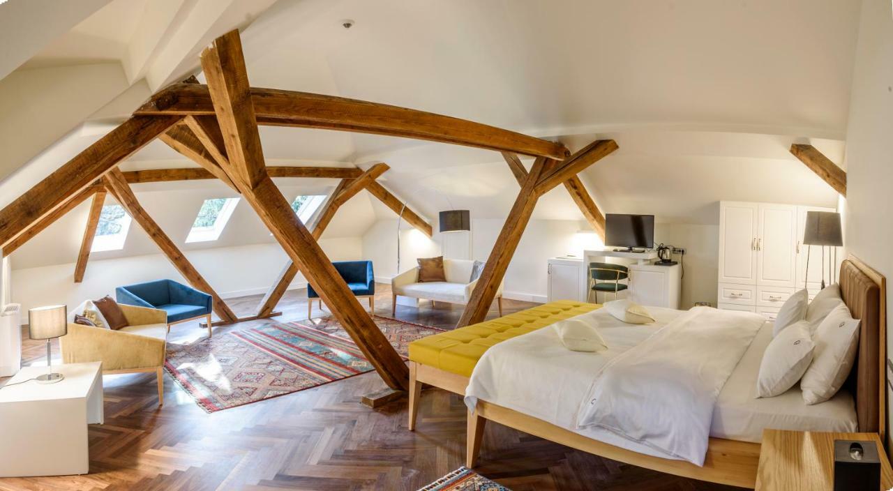 Hotel Gradska Cetinje Luaran gambar