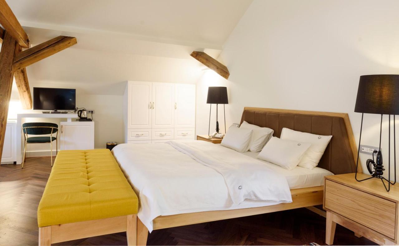 Hotel Gradska Cetinje Luaran gambar